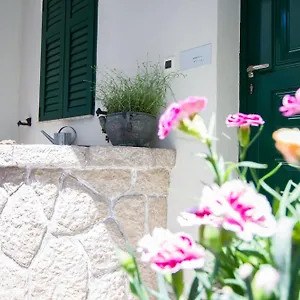 Petrinic Crnogaj , Baška Croazia